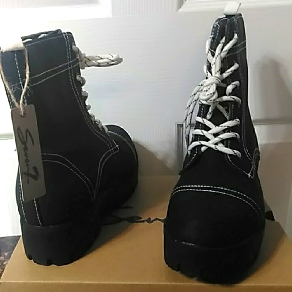Seven 7 brand womens moto/combat lace up black boots. NWT & original box… - Picture 2 of 5